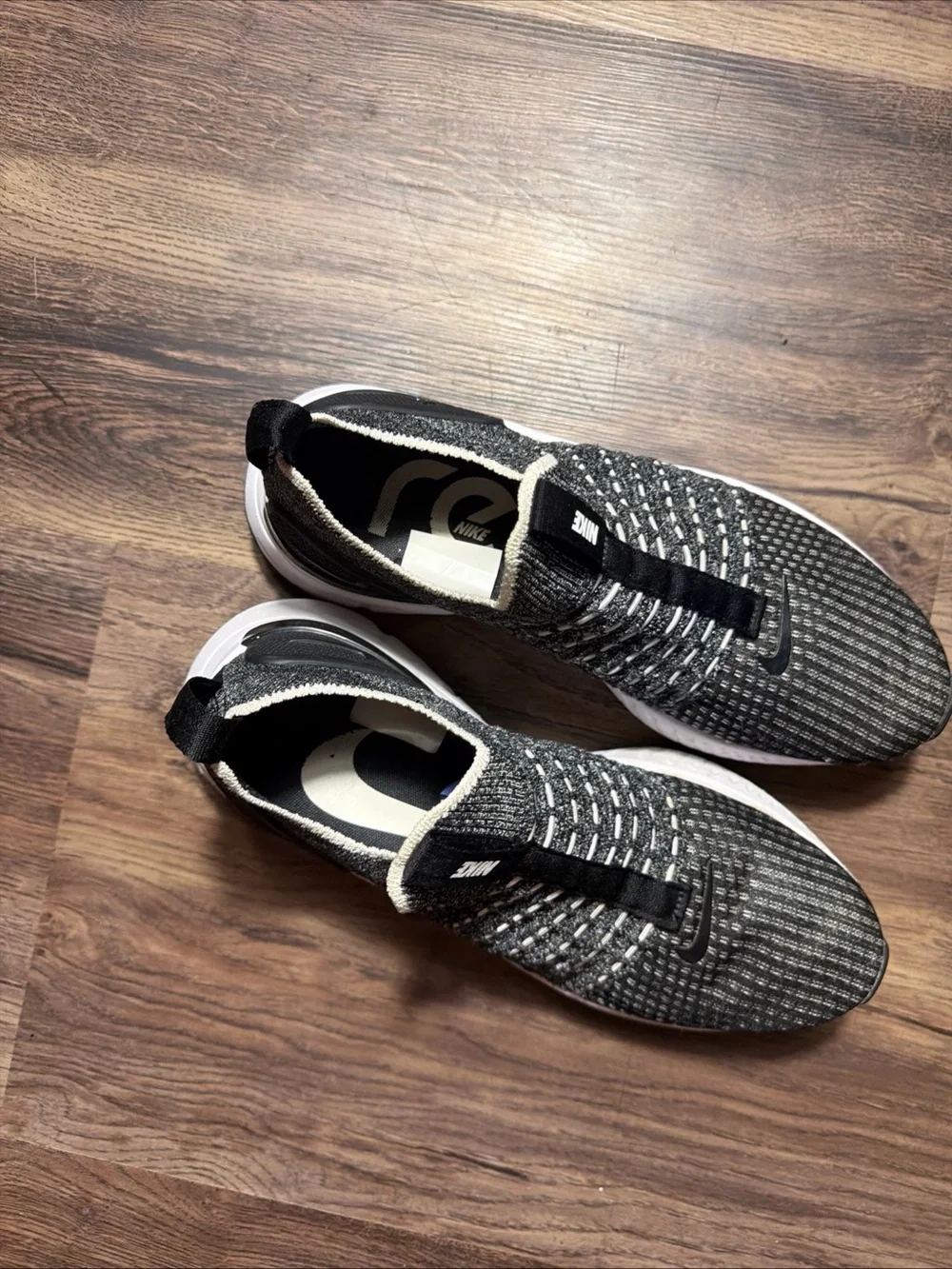 Nike React Phantom Flyknit 2 PRM Oreo Black White CJ0280-002 Sz 8 Women’s - Picture 3 of 14